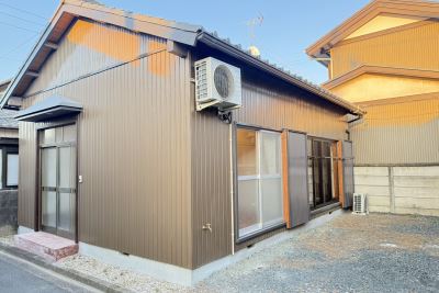 牧野町貸家